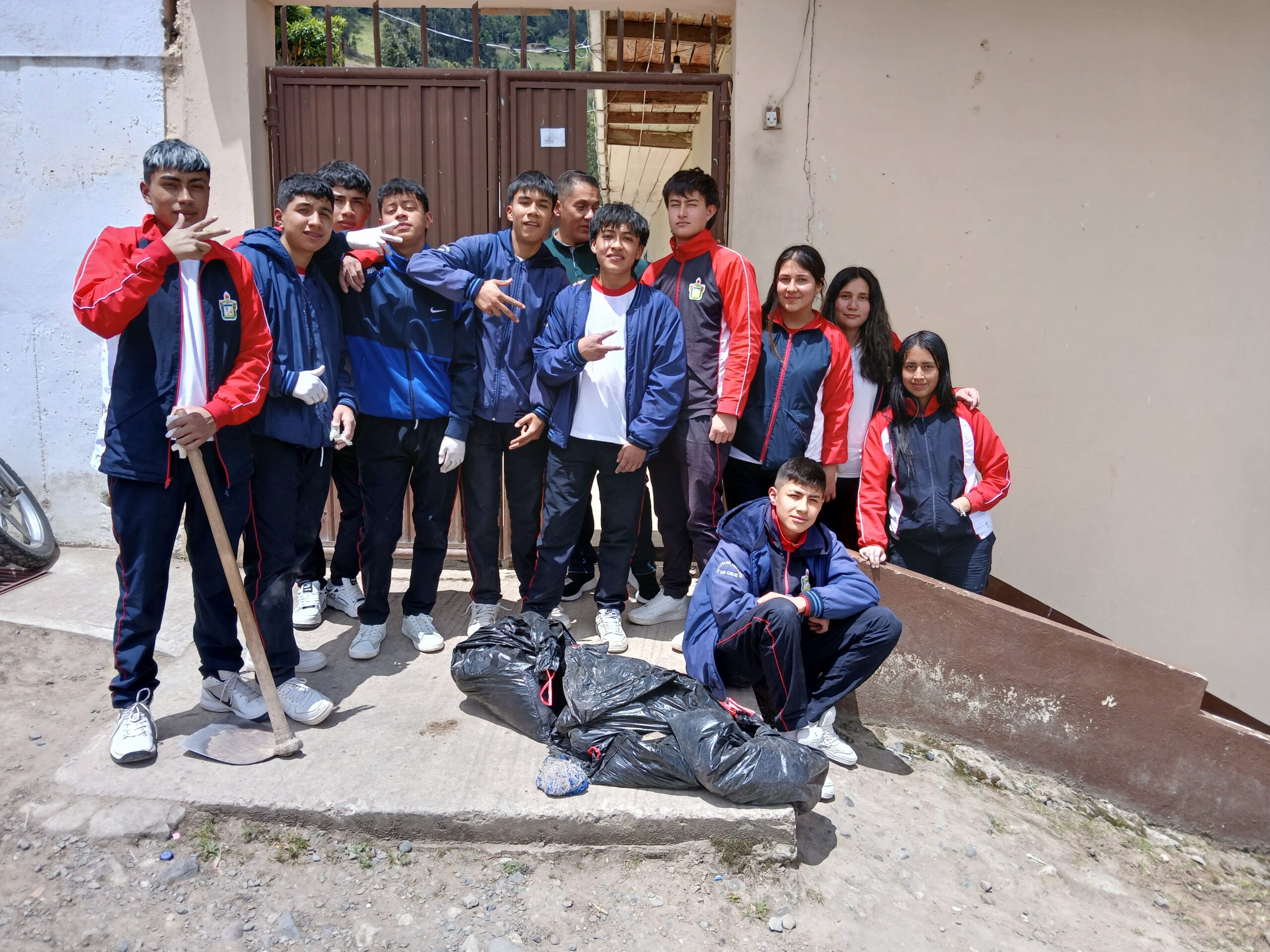 Jornada de limpieza Institución Educativa San Carlos y sus alrededores
